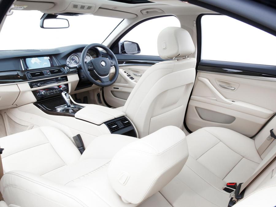  BMW 520i Sedan 2013 года  (AU) (фото 4 из 8)